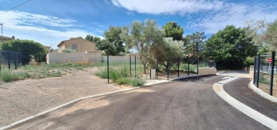 Terrain à bâtir à Eyguières, Provence-Alpes-Côte d'Azur