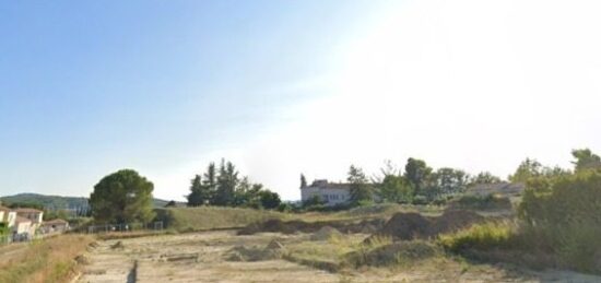 Terrain à bâtir à Pierrevert, Provence-Alpes-Côte d'Azur