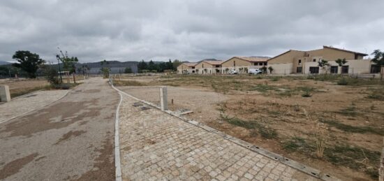 Terrain à bâtir à Peyrolles-en-Provence, Provence-Alpes-Côte d'Azur