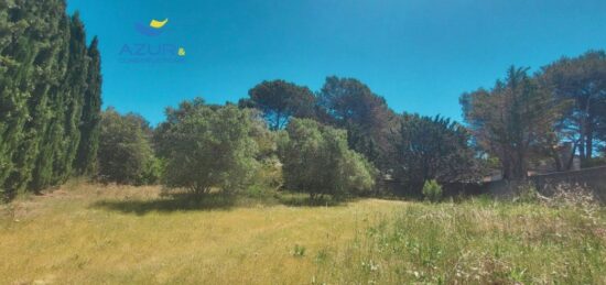 Terrain à bâtir à Mouriès, Provence-Alpes-Côte d'Azur
