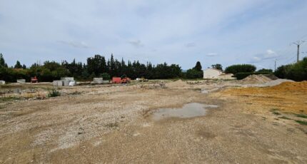 Sénas Terrain à bâtir - 2384738-10197annonce4202508291Jss5.jpeg Azur & Constructions