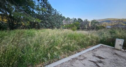 Cuges-les-Pins Terrain à bâtir - 2390557-10197annonce3202601133A4kG.jpeg Azur & Constructions