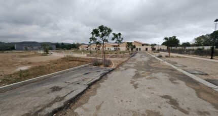 Peyrolles-en-Provence Terrain à bâtir - 2612537-3263annonce420260325MsWiS.jpeg Azur & Constructions